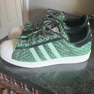 Adidas Men's Green Athletic Shoes , Size 11, slightly used